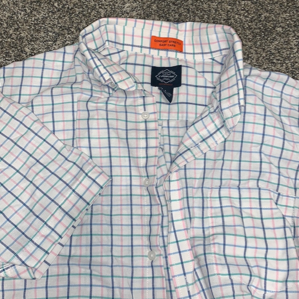 LAST CALL: Button up shirt